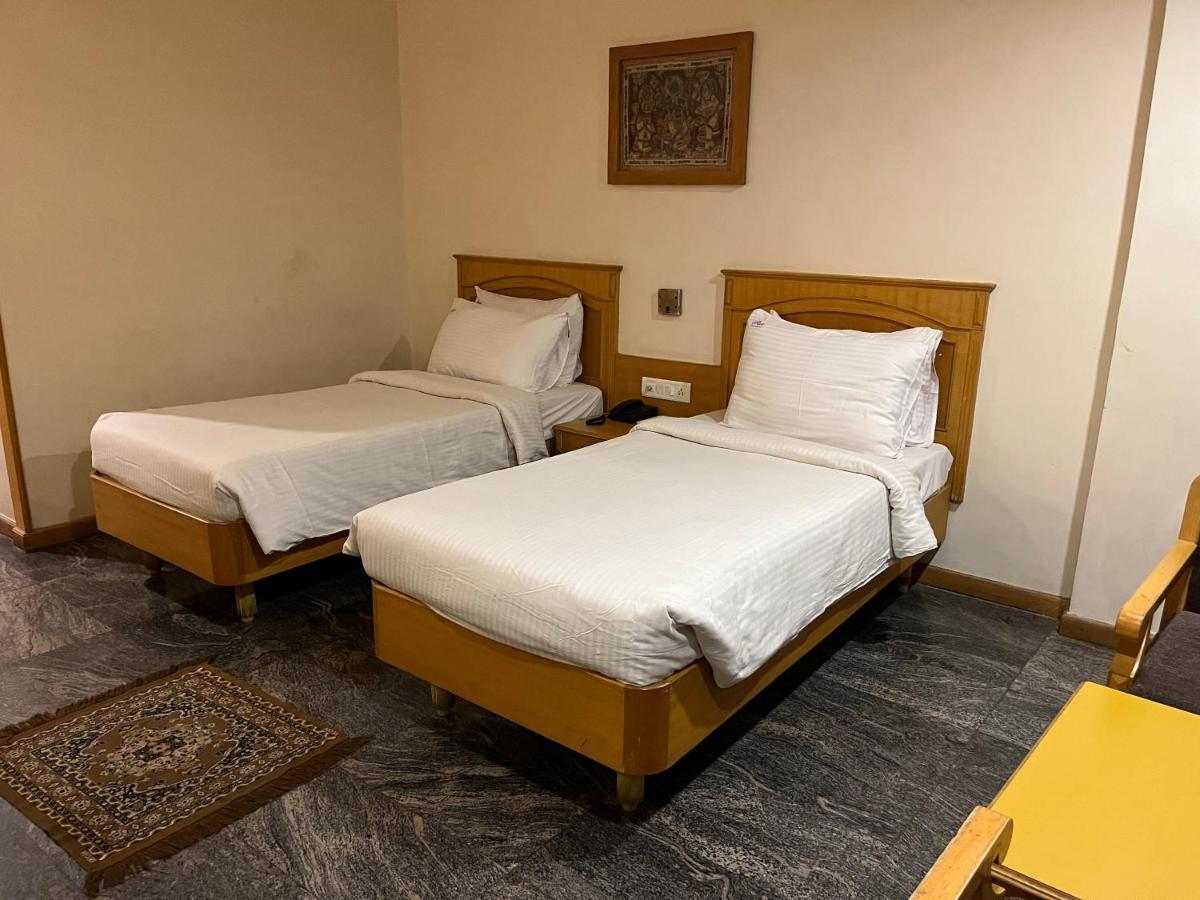 Asr Guesthouse Tirupati Exterior photo
